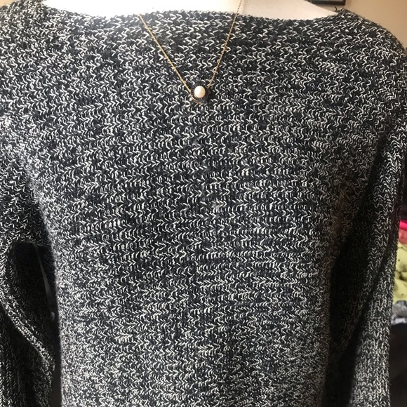 ❤️SOLD❤️Boatneck Sweater - Picture 3 of 3